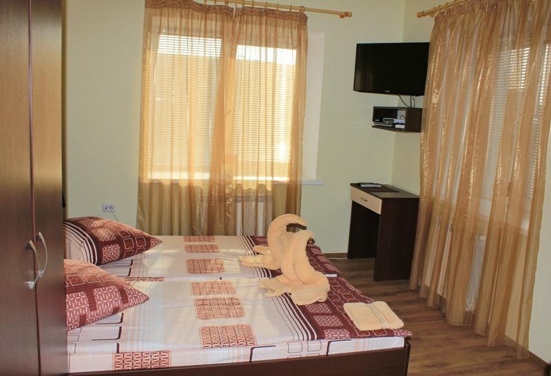 Hotel Falvarak Braszlav Kültér fotó