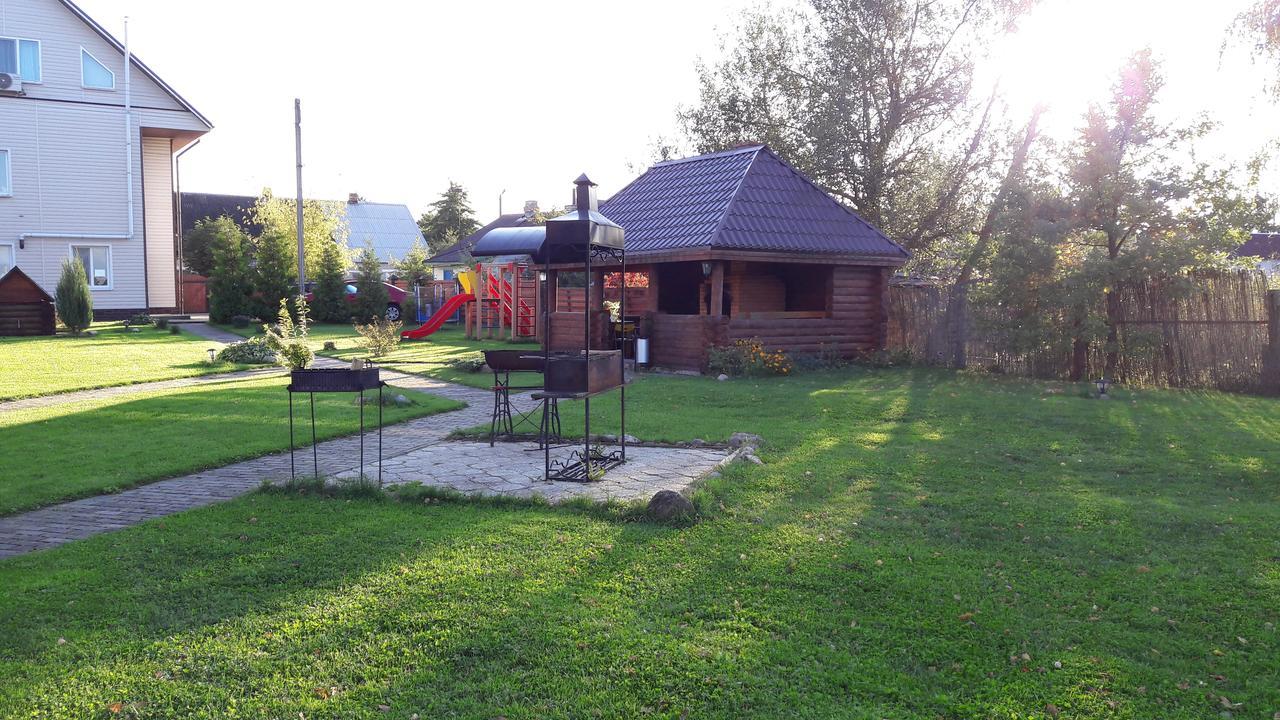 Hotel Falvarak Braszlav Kültér fotó